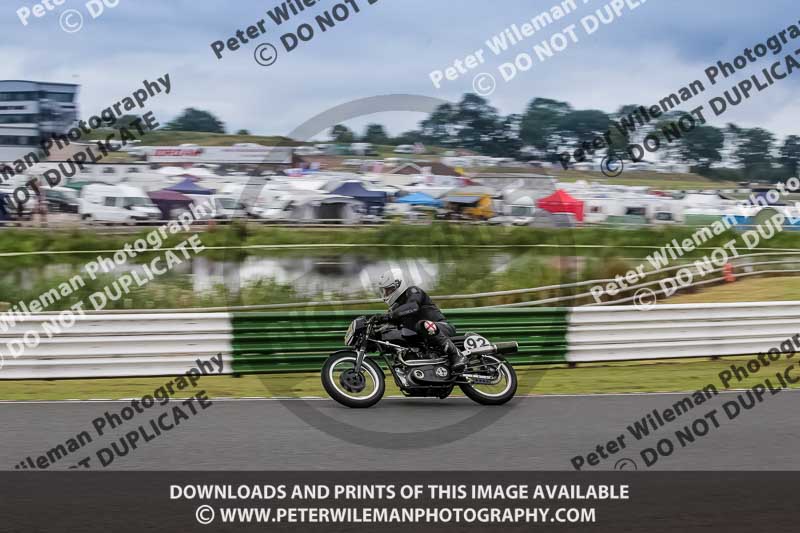 Vintage motorcycle club;eventdigitalimages;mallory park;mallory park trackday photographs;no limits trackdays;peter wileman photography;trackday digital images;trackday photos;vmcc festival 1000 bikes photographs